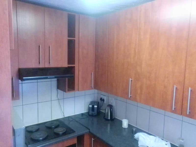 Duplex For Sale in Kew Johannesburg - Photo 2