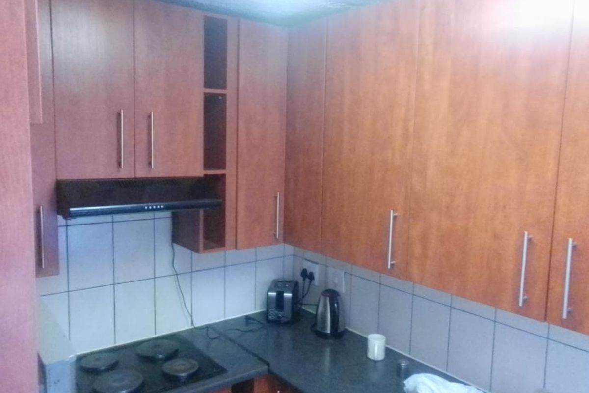 Duplex For Sale in Kew Johannesburg - Photo 2