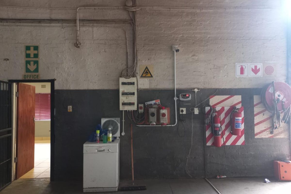 Versatile Commercial Space in Alton North, Richards Bay - Photo 3