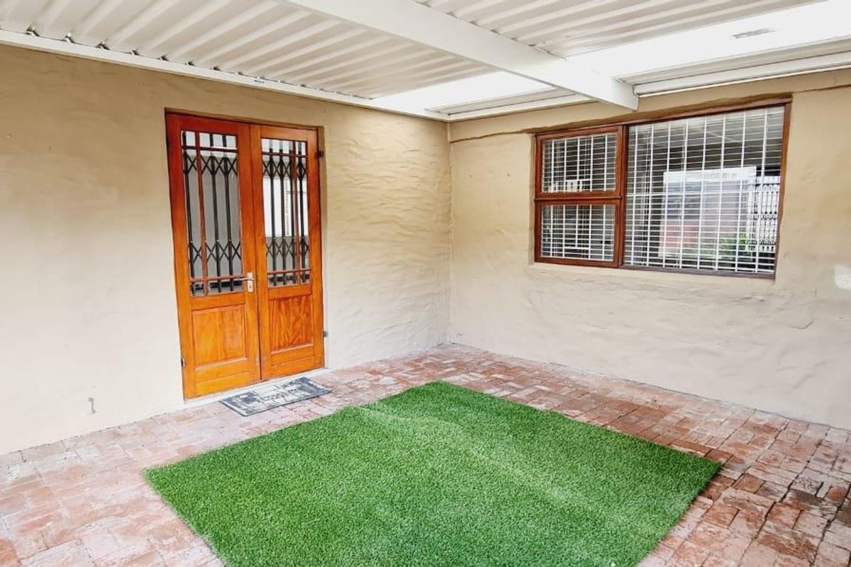 Your Spacious Family Haven Awaits! - Photo 5