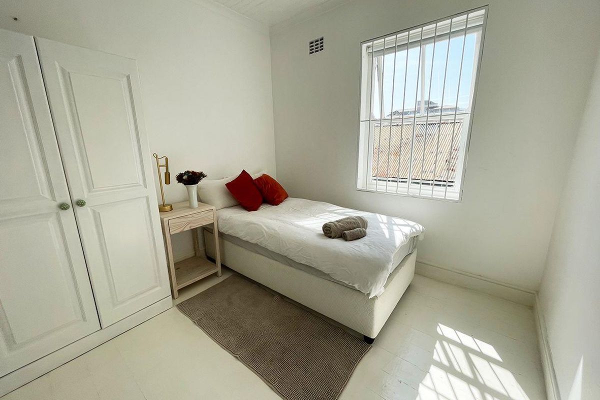 Sea Point Communal living - Photo 5