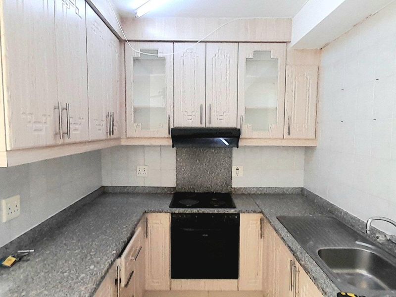 Golden Mile Gem: Your Coastal Dream Awaits - Photo 2