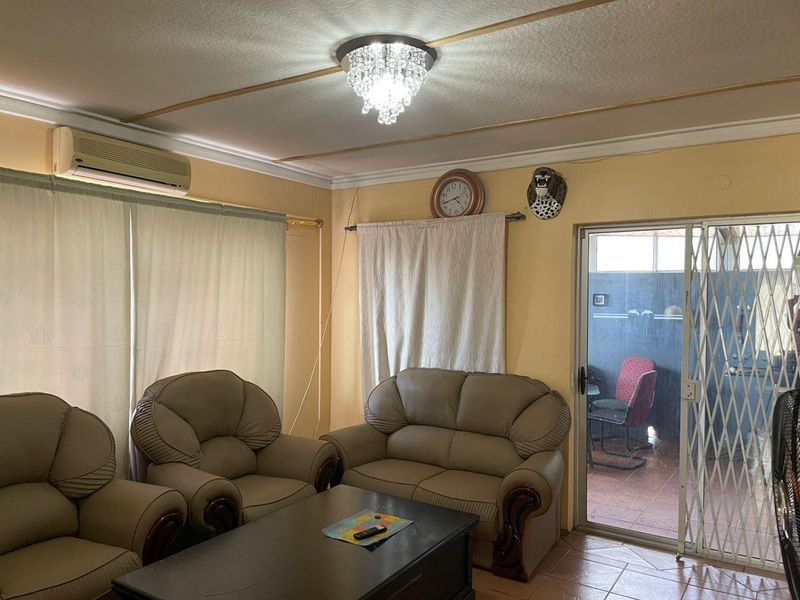 Family Home Khomasdal - Park Foods Area - Photo 4