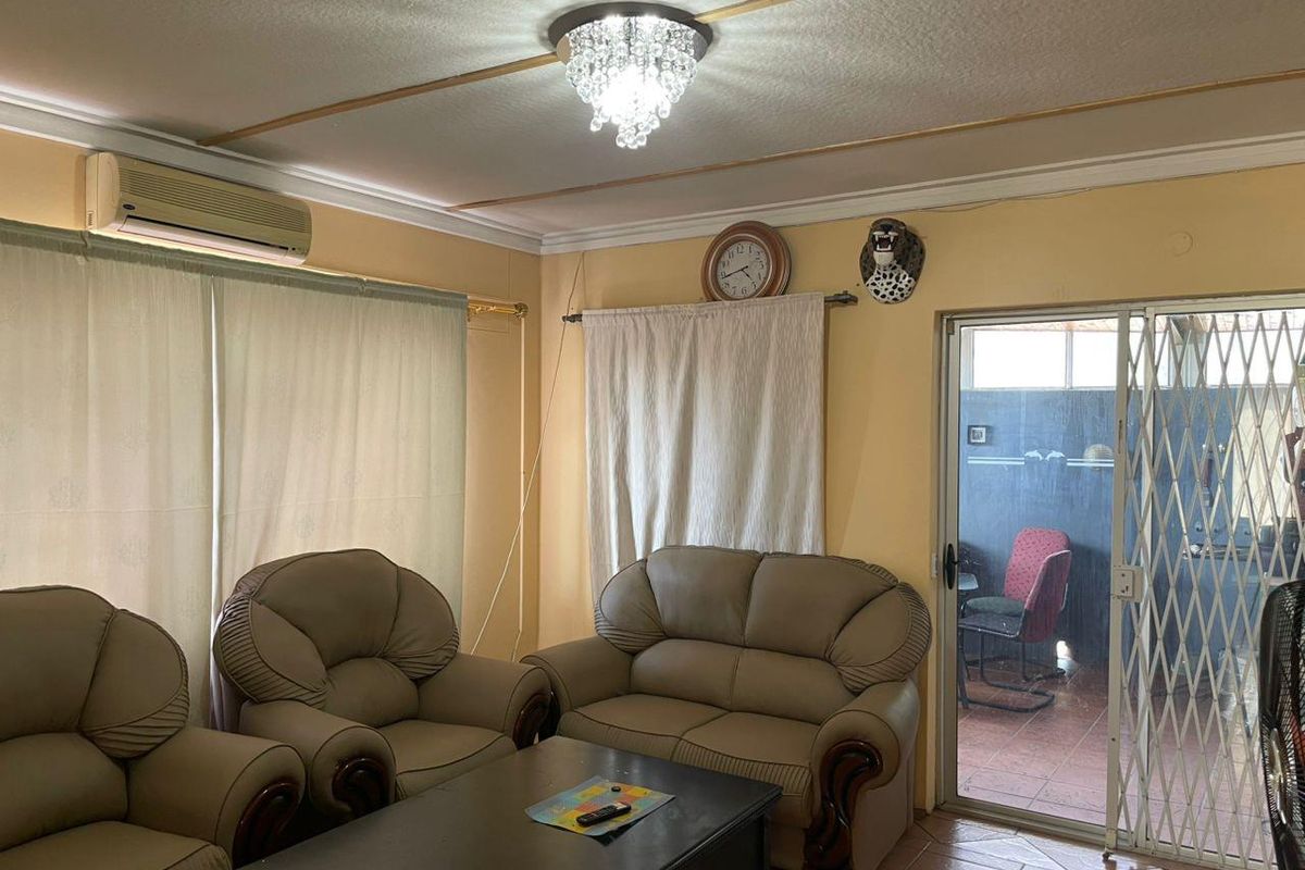 Family Home Khomasdal - Park Foods Area - Photo 4