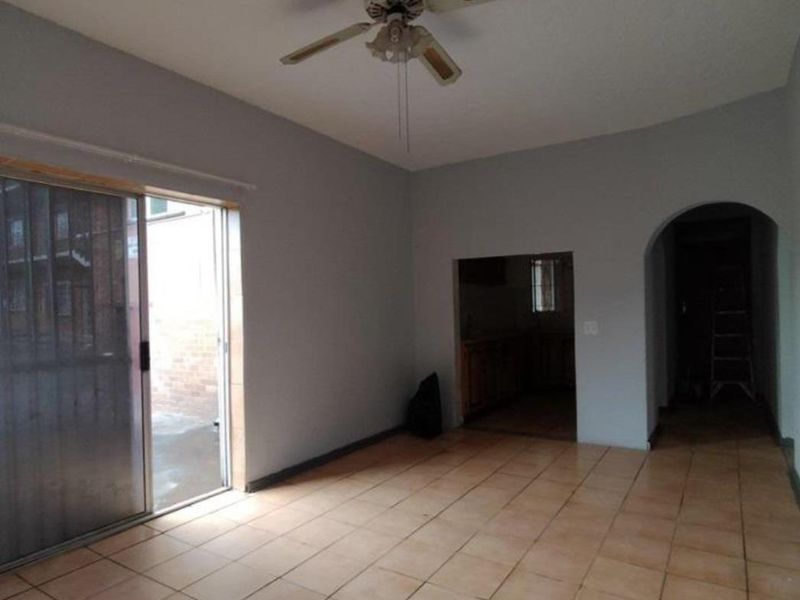 Two Bedroom Ground Floor Apartment for sale - Photo 3