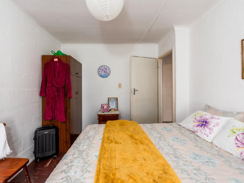 PERFECT STARTER HOME IN BEACON VALLEY. - Photo 9