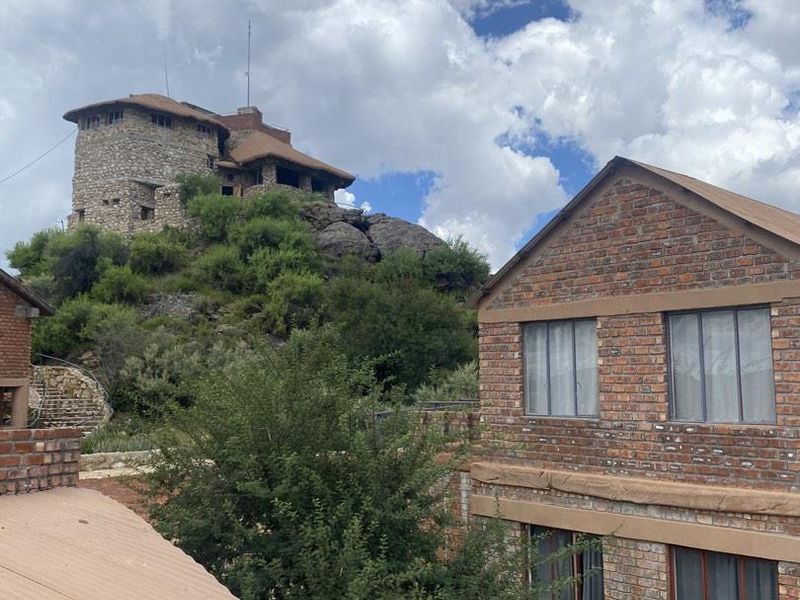 Luxurious Game Lodge & Wilderness Estate – 3,000 Hectares, 89 km from Windhoek, en route to Gobabis Namibia - Photo 6