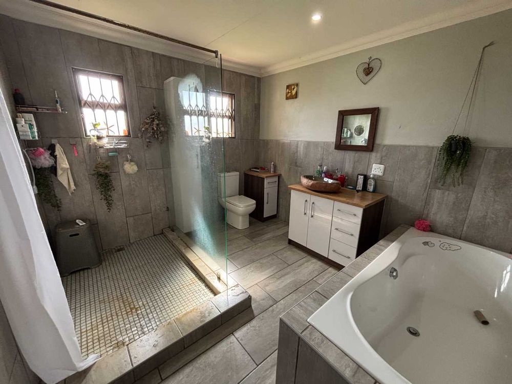 Bathroom (second house)