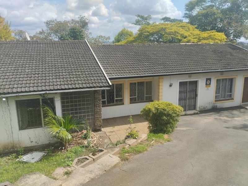 8 Bedroom Home for Large Family or Rental Investment - Photo 2