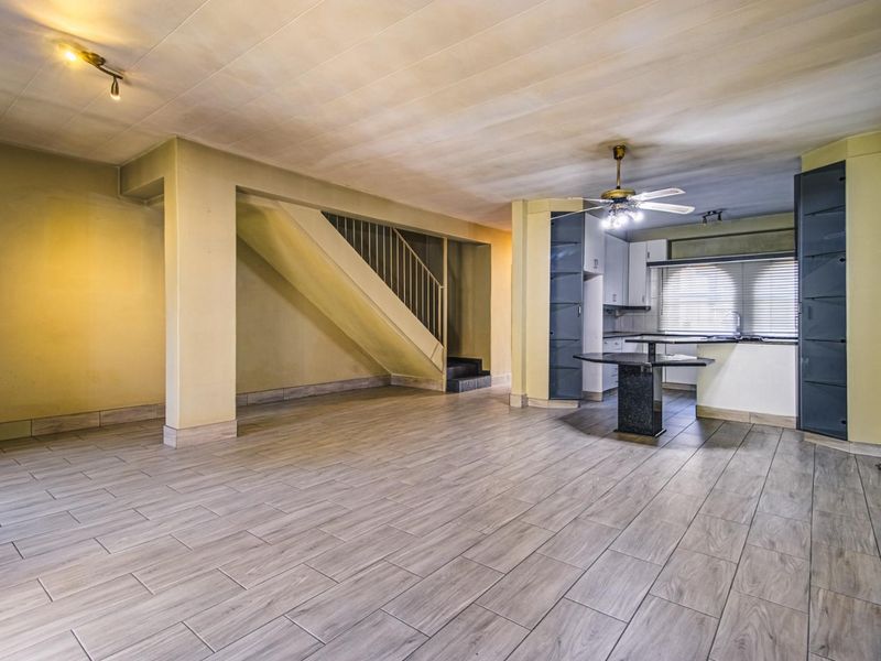 Secure living in the heart of Goedeburg! - Photo 4