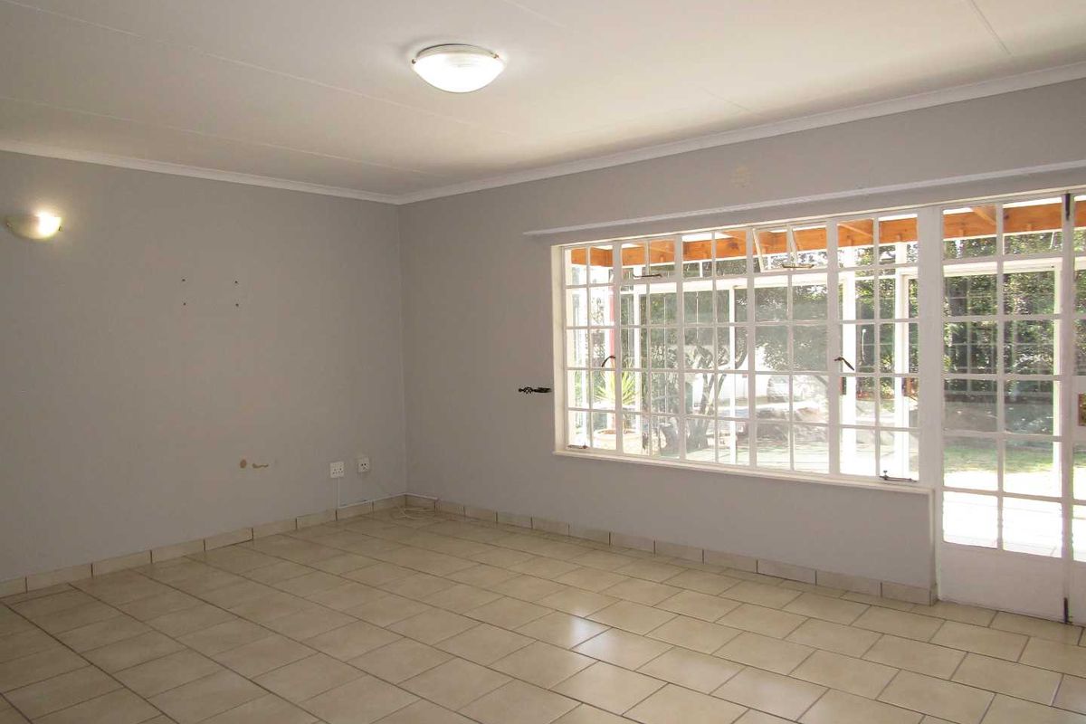 Charming Life Rights Home for the Elderly. - Photo 2