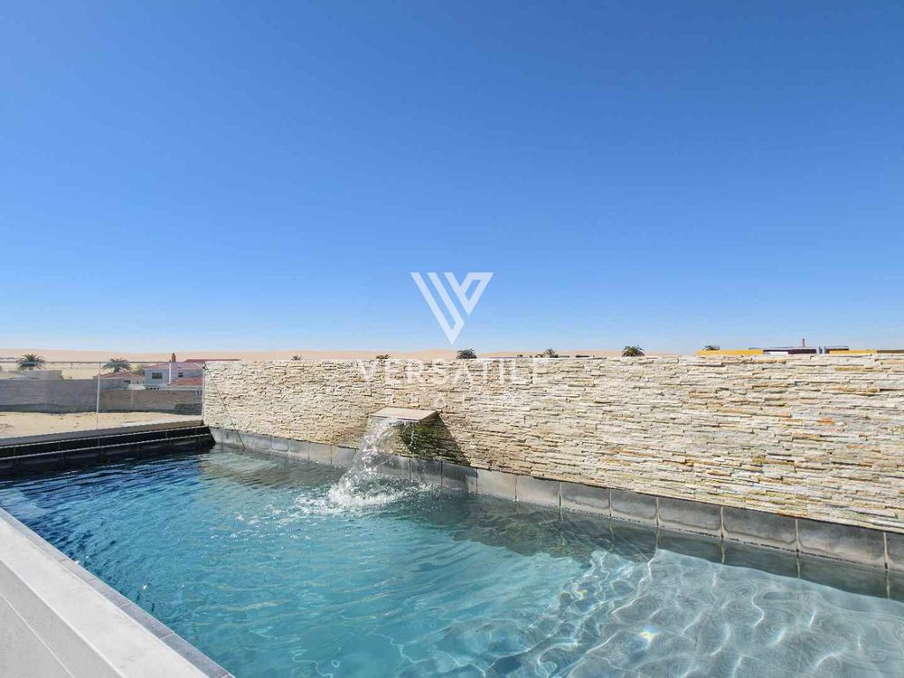 20 - Communal Pool