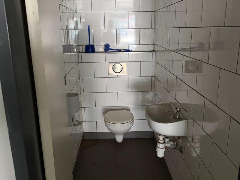 70 Sqm RETAILS SPACE ON SPECIAL TO RENT IN PRETORIA FOR R 5999.00 PM AVAILABLE IMMEDIATELY. - Photo 6