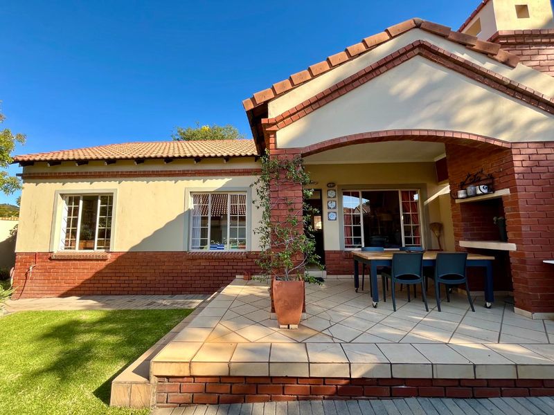 2 Bedroom Unit for Sale – Prime Location, Spacious 121 m2 - Photo 5