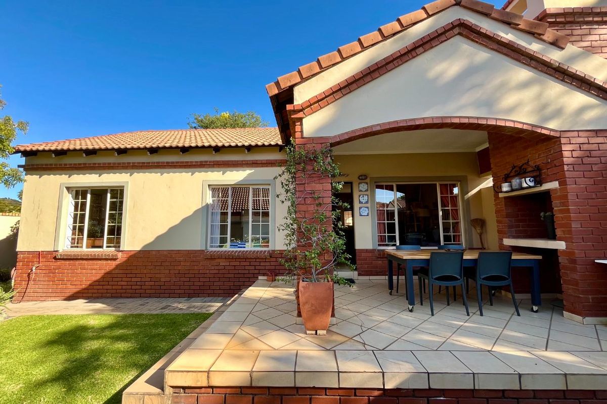 2 Bedroom Unit for Sale – Prime Location, Spacious 121 m2 - Photo 5