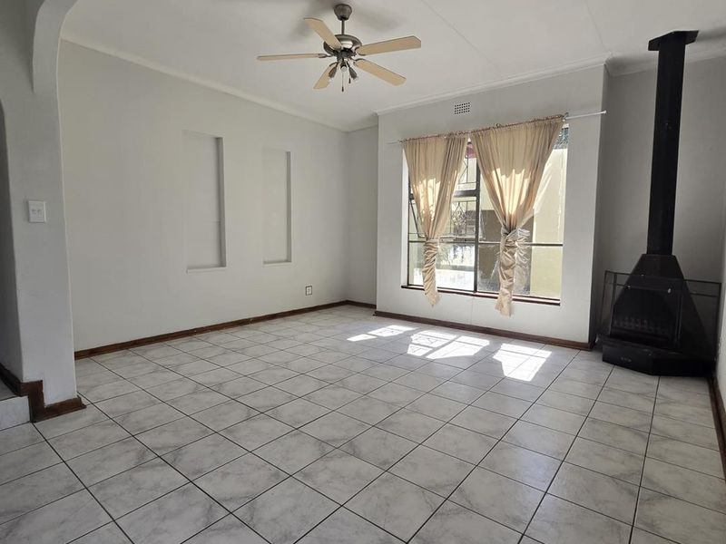 3- Bedroom Home with 2-Bedroom Flatlet - Photo 5