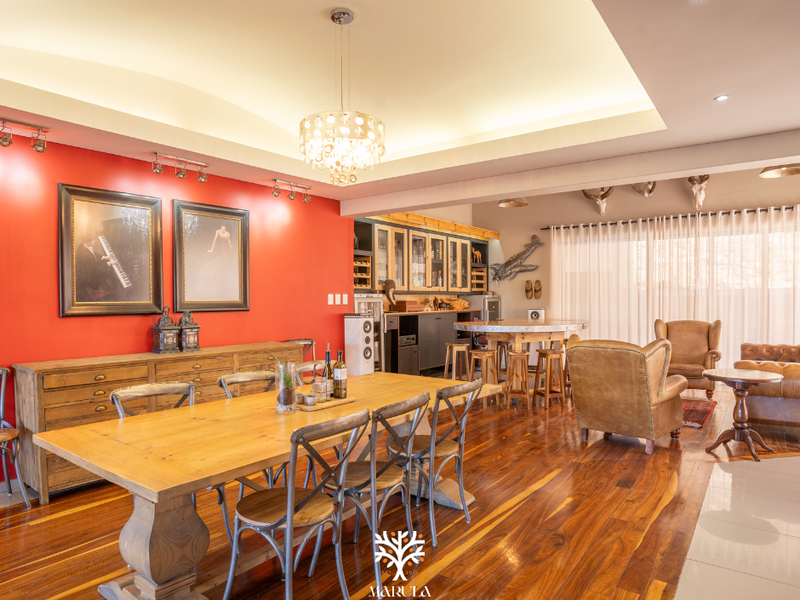 4-Bedroom Bespoke Architectural Masterpiece - Photo 4