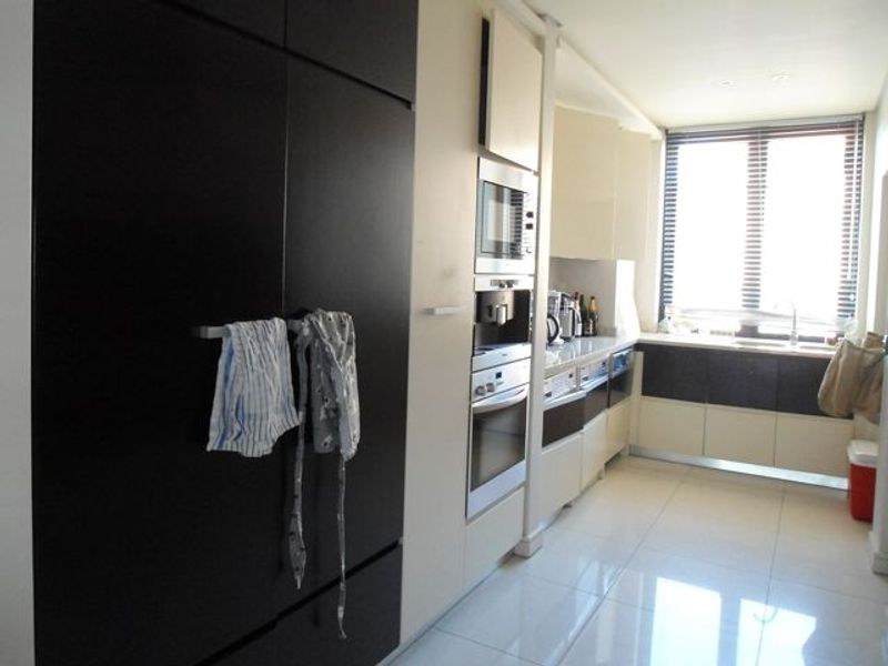 2 BEDROOM FURNISHED APARTMENT TO RENT IN SANDTON - Photo 5