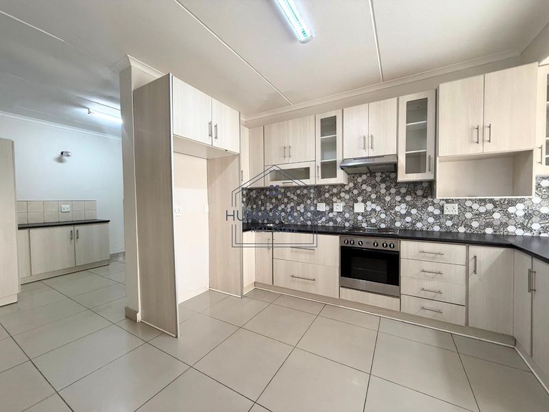 Ideal Starter Home near schools and town center - Photo 8