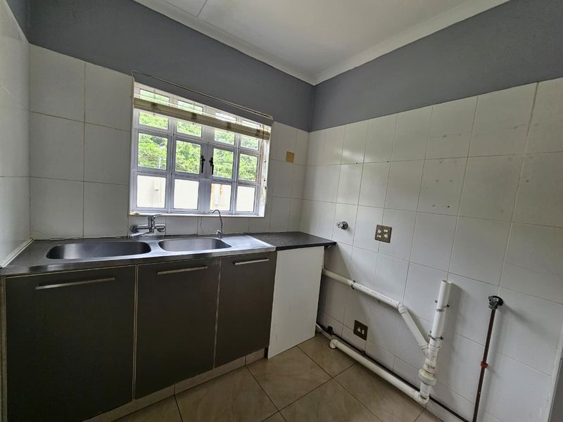 Welcome to your bright and breezy 2-bedroom flat in the heart of Meer en See! - Photo 6