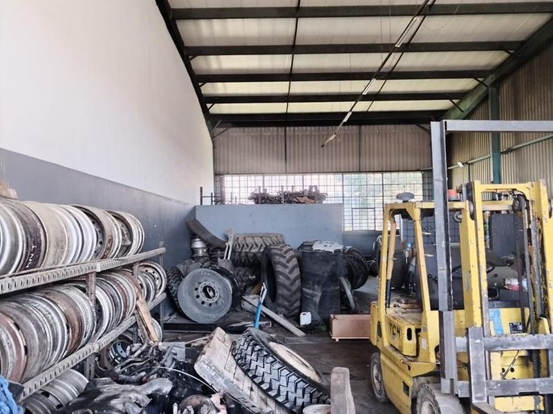 Ideal Location for Your Business on Main Harding Road! - Photo 9