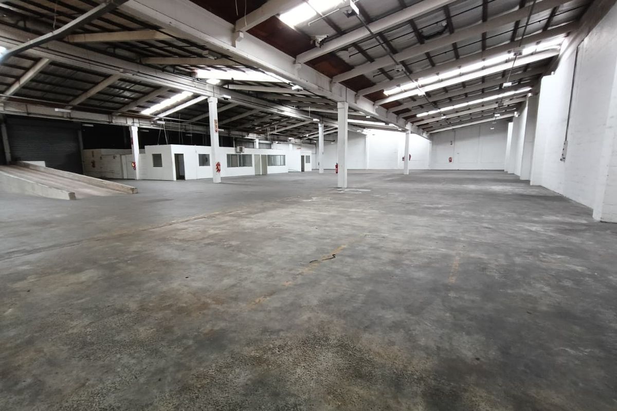 1639m2 | Prime Logistics Facility for Rent - Photo 2