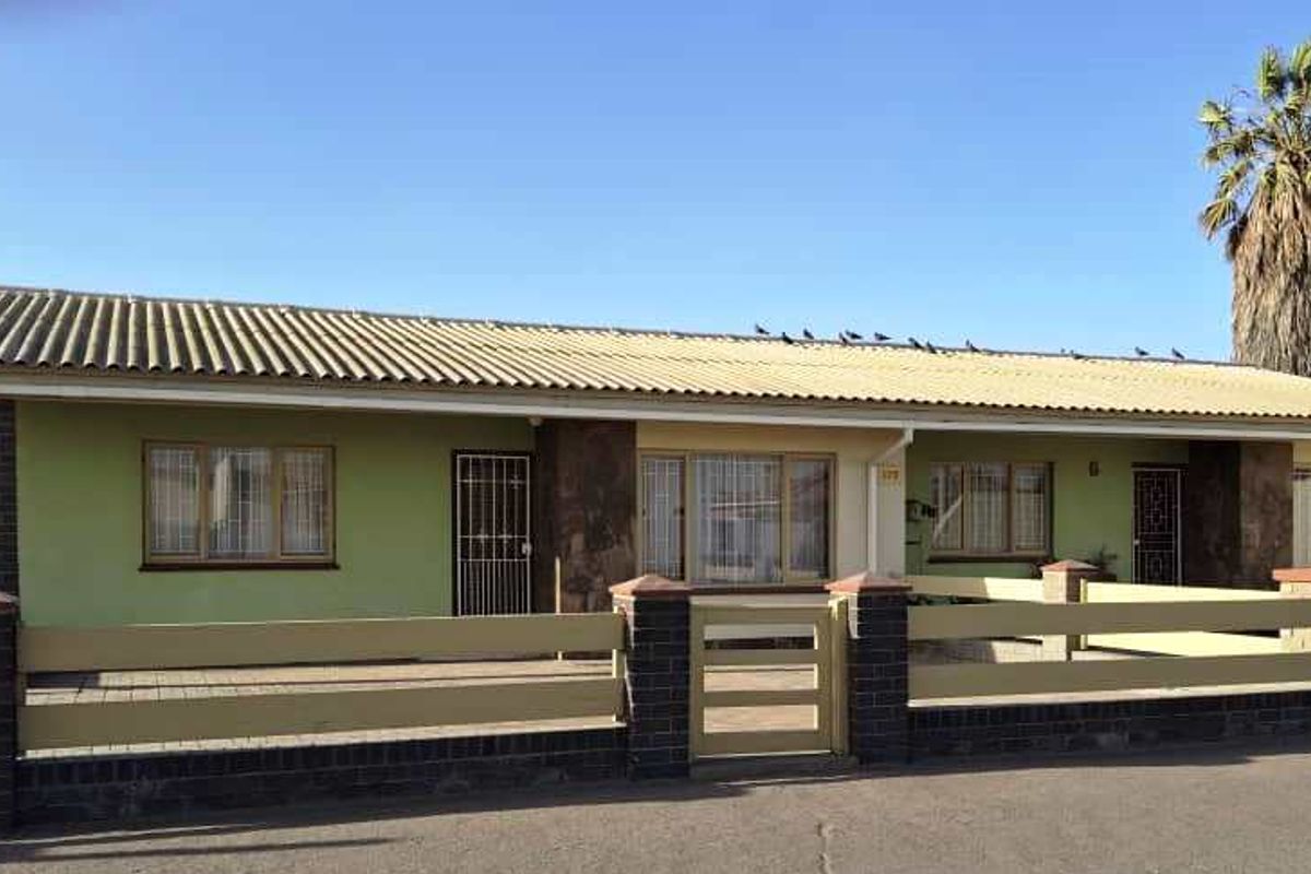 Fully Owned Block of Flats for sale - Walvis Bay - Photo 3