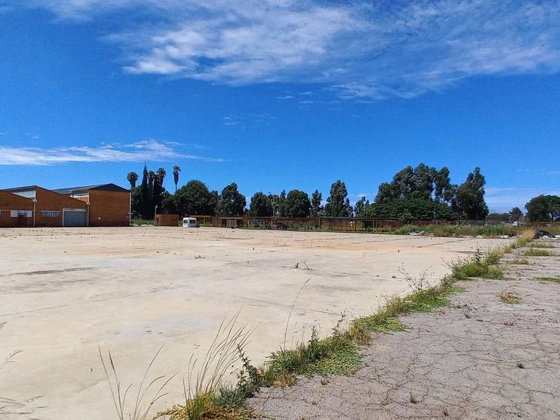 10 000m2 New Era Springs Industrial Yard To Let - Photo 7