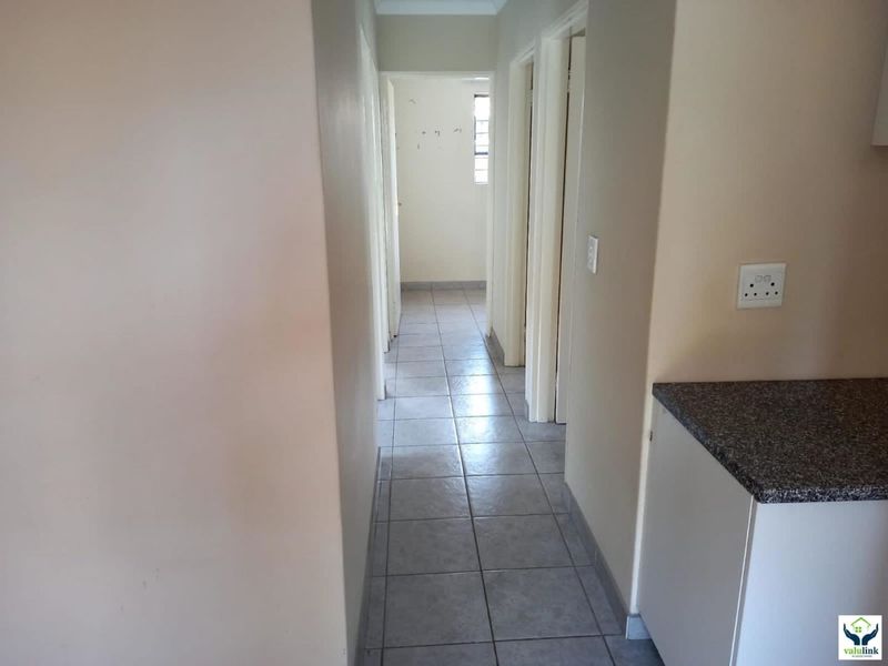 Riverside View R 885 000- 3 Bed Home! - Photo 8