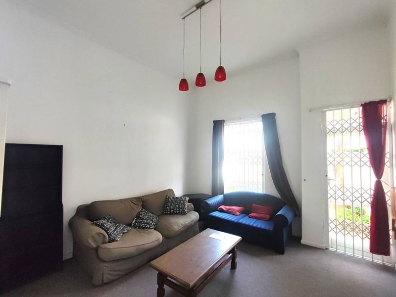 4 bedroomed townhouse in smaller complex - Photo 3