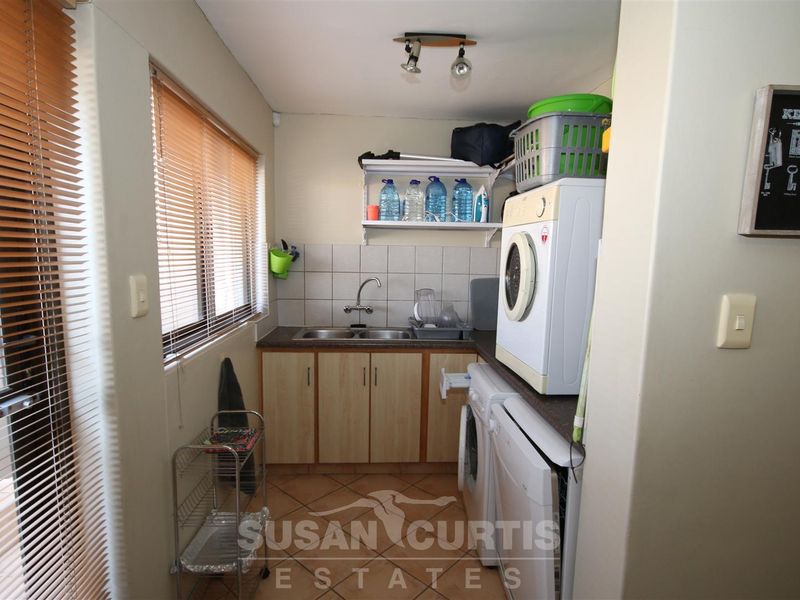 HOME WITH DUNE VIEWS - Photo 10