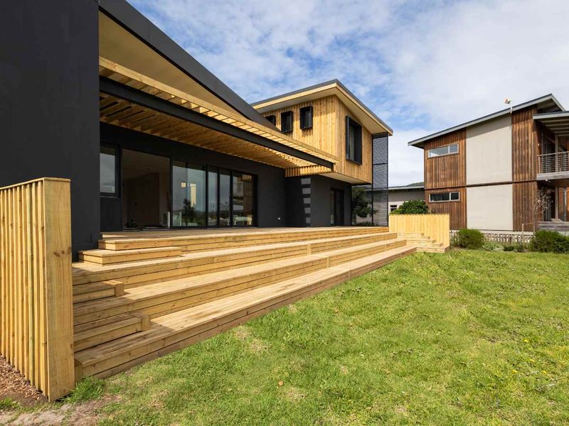 Stunning Timber Home in Brenton on Lake - Photo 3