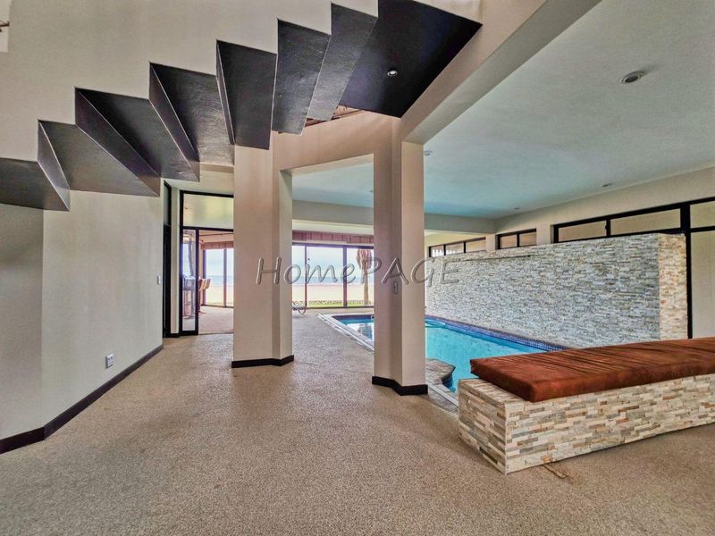 Long Beach Ext 1, Walvis Bay:  MAGNIFICENT 3 STOREY 4 BEDR BEACHFRONT home is for Sale - Photo 4