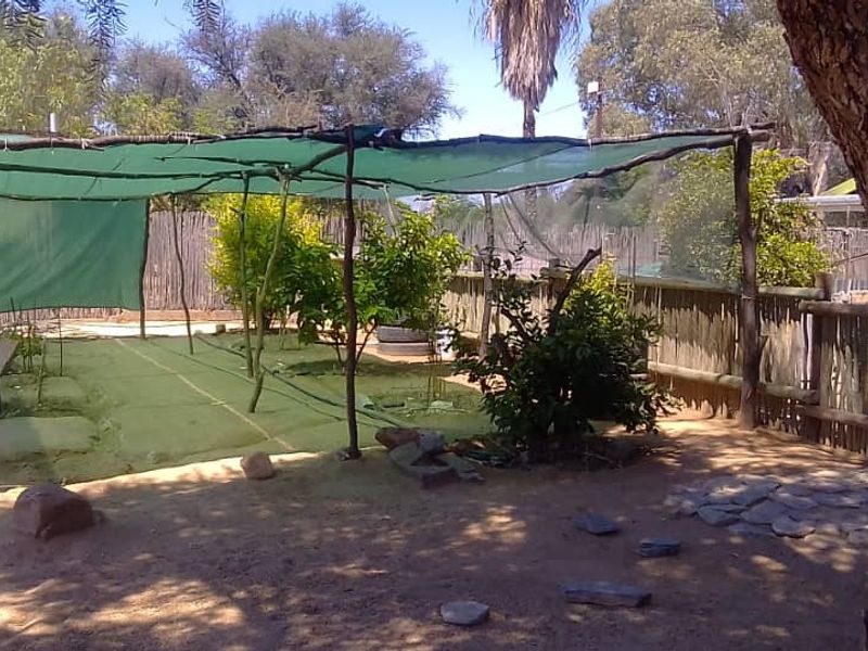 Three-bedroom house with 4 Very Spacious Flatlets for sale in Omaruru! - Photo 5