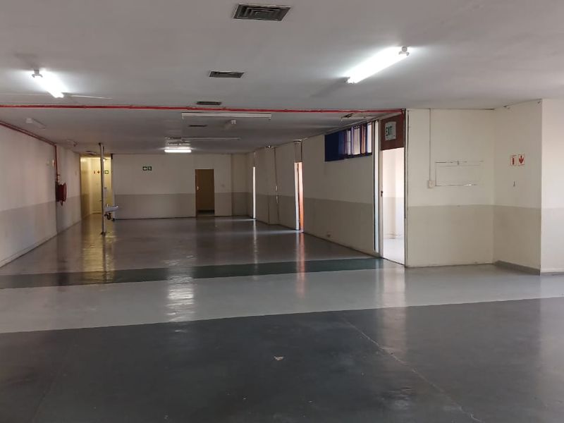 377 sqm commercial space in Claremont - Photo 6