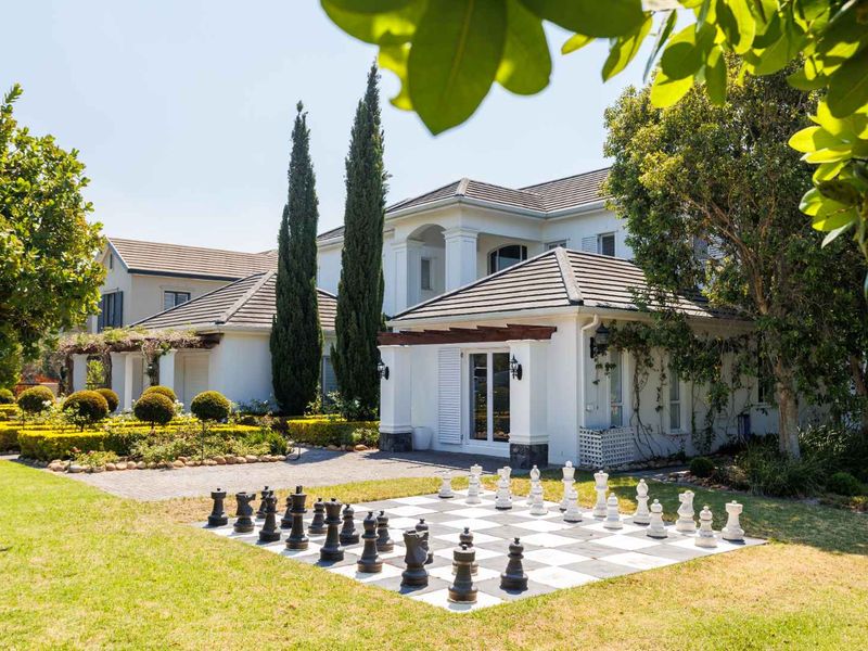 The Winelands Dream in a Luxurious Double-Storey Home on Val de Vie Estate - Photo 3