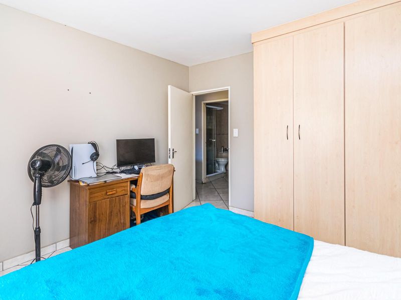 Modern Apartment For Sale - Photo 8
