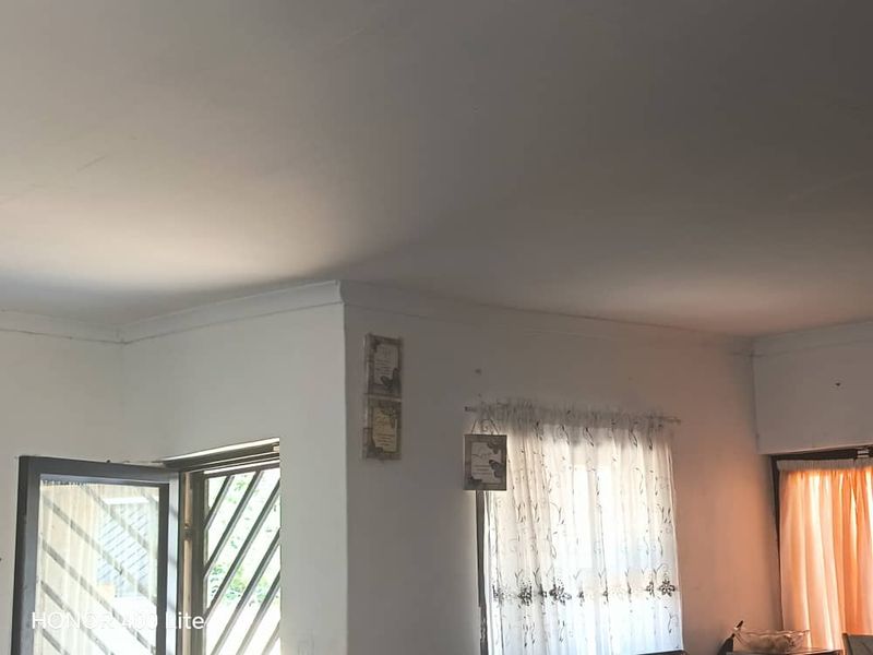 Charming Two-Bedroom House for Sale in Smarties, Okahandja - Photo 2