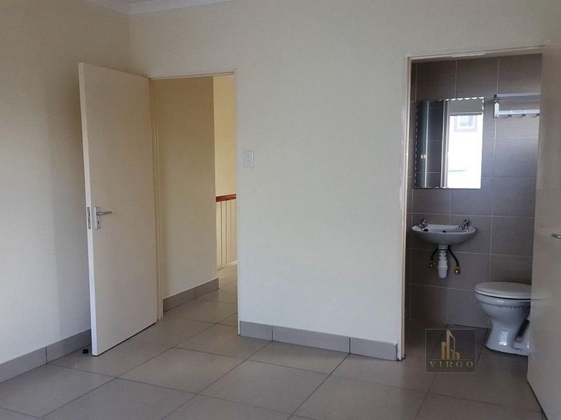 MODERN & WELL MAINTAINED 2 BEDROOM 2 BATHROOM APARTMENT FOR SALE IN ELISENHEIM: JERICHO HEIGHTS - Photo 4