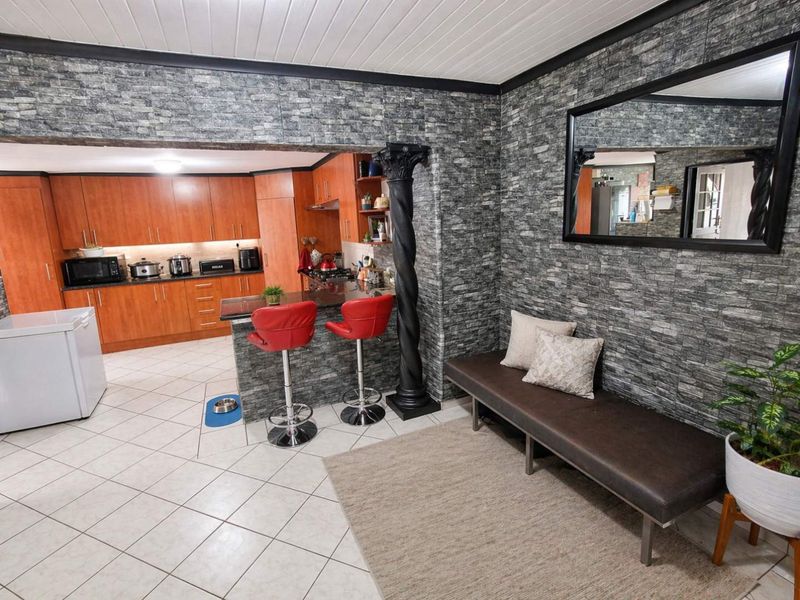 4 bedroom House for sale in Meyerspark - Photo 4