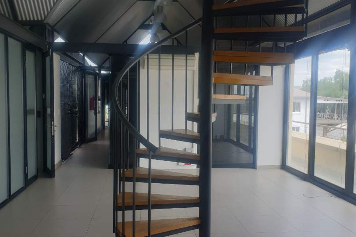 Offices to rent near Maerua Mall - very well located. - Photo 4