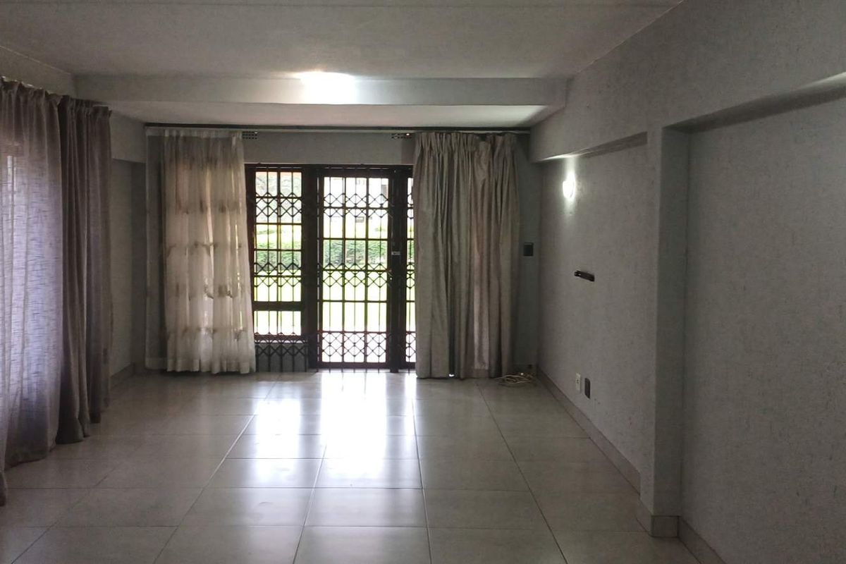 2 BED APARTMENT SANDOWN - Photo 5