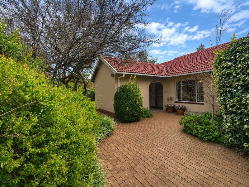 3 Bedroom home in boomed area to rent in Randpark Ridge - Photo 2