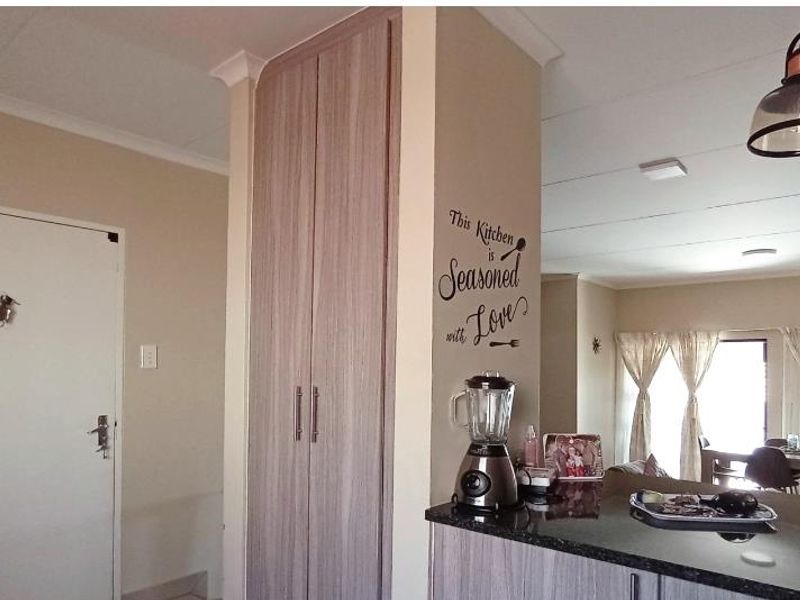 3 Bedroom House - Photo 4