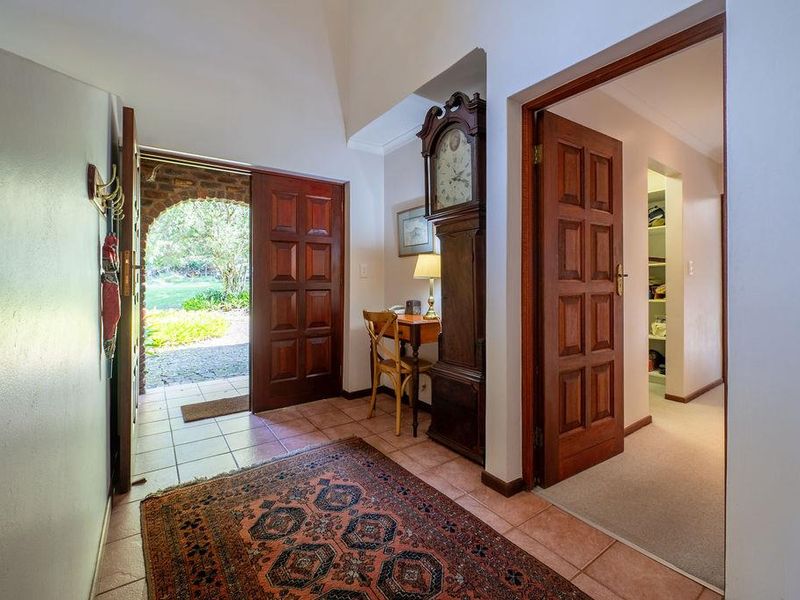 Don't judge the book by it's cover! - Photo 4