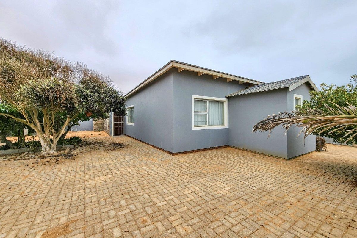 Ext 3, Henties:  Starter home on Omaruru Street is for Sale - Photo 4