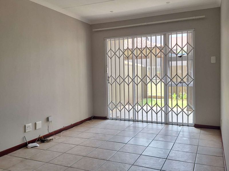 2 Bedroom, Ground Floor Apartment in Ferndale - Photo 6