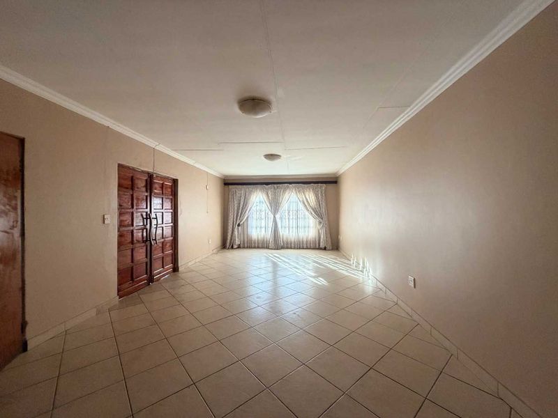 Your Next Chapter Starts Here – Secure Family Living - Photo 5