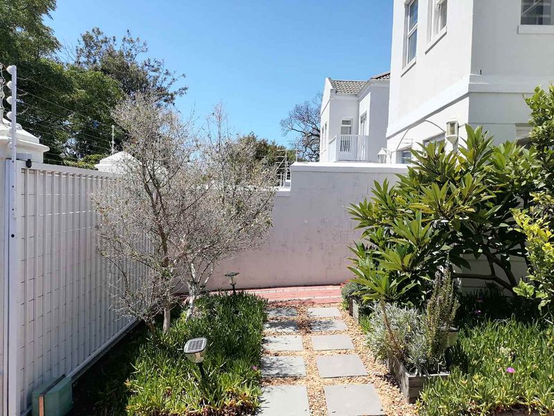 Double-Story Townhouse in the Heart of Rondebosch - Photo 3
