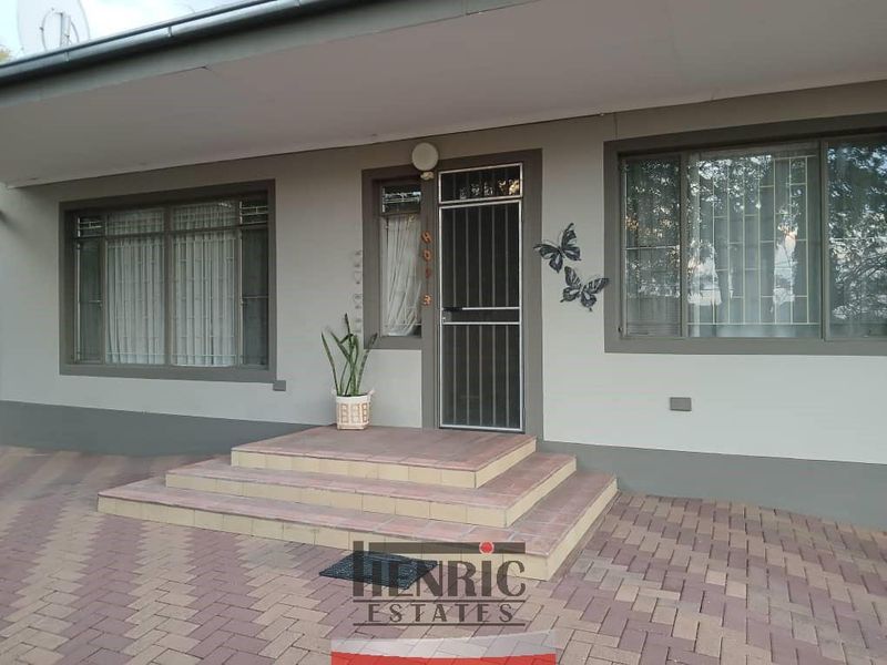 High Networth house - Photo 9